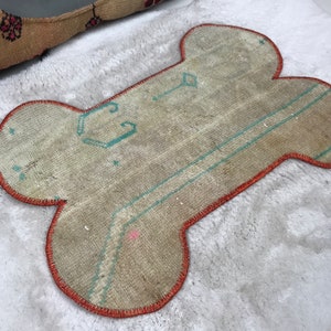 cat water bowl mat, pet food bowl station, dog food pad, pet feeder mat, oushak mat, pet place, dog floor mat, pet mat for cat, PM 1285