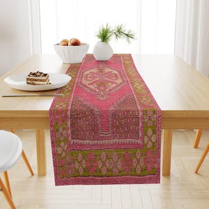 Table Runner: Pastel Aztec Patterned Kilim (Handmade, Eco-Friendly) 12539-01