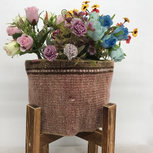 doniczka kilim vintage, wisząca doniczka, doniczki do wnętrz, organiczny kosz, kosz boho, kosz dekoracyjny do domu, kosz użytkowy, przytulna doniczka, PH 4171