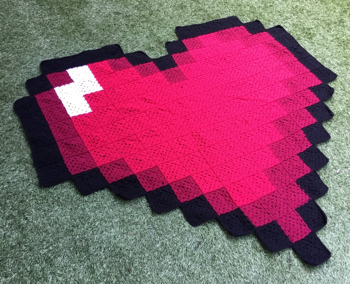 Retro Pixel Heart Rug Decorative Crochet Minecraft Zelda Pokemon Old ...