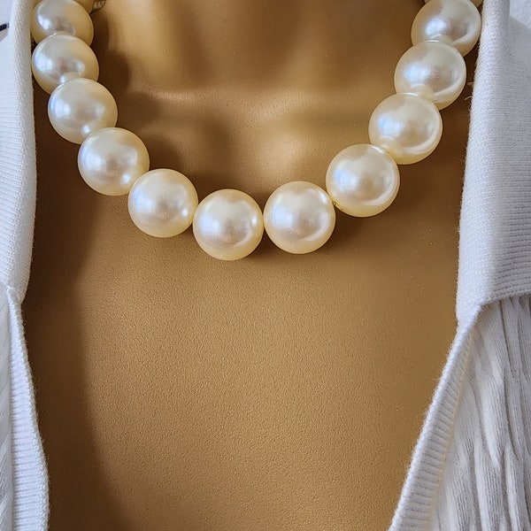 22 mm silicone pearl ball bead necklace  , chunky pearl ball bead necklace , pearl ball bead chain necklace , gift for her