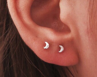 Solid 925 Sterling Silver Moon & Star Mini Earrings 8mm x 9mm Solid 925 Sterling Silver Moon & Star Mini Earrings 8mm x 9mm