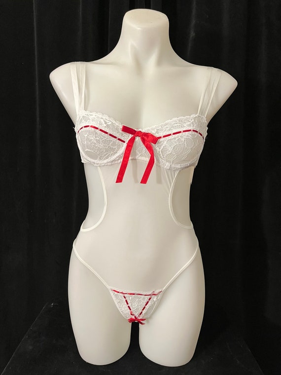 Vintage 90s white and red cut out teddy- O/S & Q/S - image 1