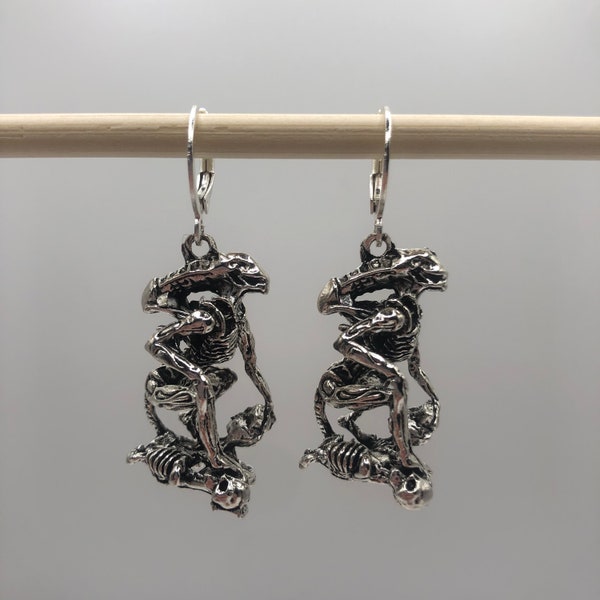 Xenomorph Charm Hoop Earrings | In Ear and Clip Ons Available | Halloween, Horror, Alien, Ripley, Sci-Fi, Scary, Goth, Alternative Jewellery