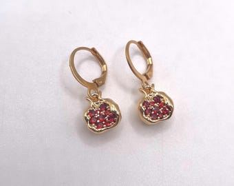 Orecchini con ciondolo a forma di melograno / Disponibili in versione intrauricolare e a clip / Gioielli ispirati alla mitologia greca, alla frutta, all'autunno, alla strega, alla fata, a Persefone