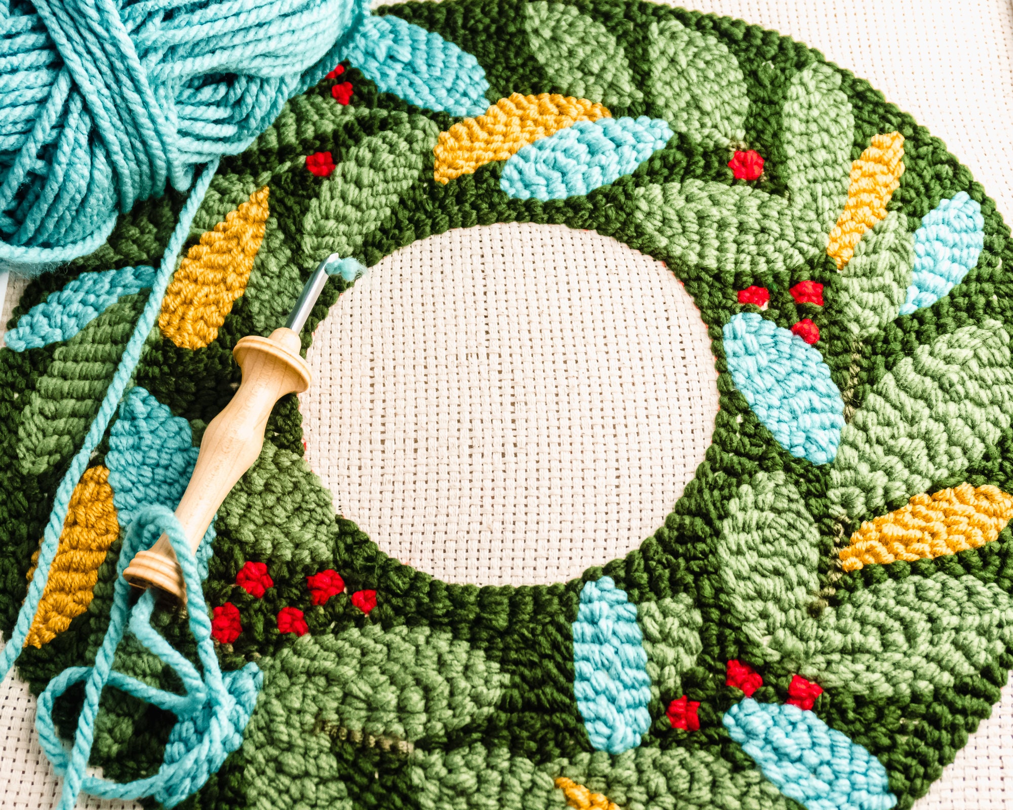 Punch Needle Embroidery Pattern for Christmas Holiday Wreath | Etsy