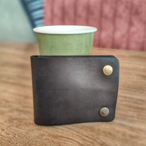 Minimalistische slanke lederen portemonnee, herenportemonnee, gegraveerde portemonnee, met de hand naaien aangepaste gegraveerde kaarthouder, gepersonaliseerd vaderdagcadeau