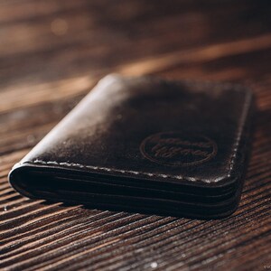 Portafoglio sottile fatto a mano con tasca frontale, portafoglio sottile, custodia per carte in pelle, porta carte personalizzato minimalista