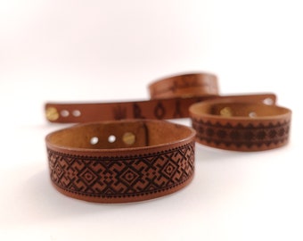 Leather Bracelet with Tryzub, Handmade jewelry with an ethnic Ukrainian ornament, Ukraine bracelet vyshyvanka ornament brown genuine leather