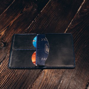 Carteira passaporte personalizada para homens e mulheres, Presente para viajantes, Passaporte monograma, Capa para passaporte, Porta-passaporte de couro personalizado