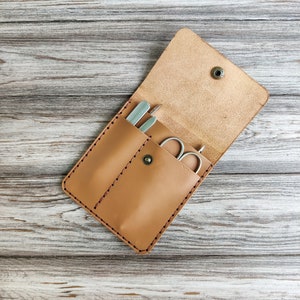 Leather tweezer pouch,Manicure tool case, Personalized manicure case, Manicure leather case,Leather scissors case,Nail clippers case
