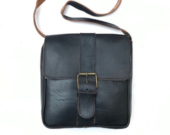 Sports bag pouch in genuine full grain leather