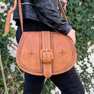 Sac à main Gibecière Épaule véritable Cuir pleine fleur Couleur Camel