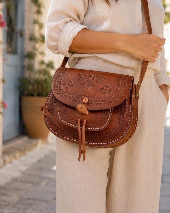 Sac en cuir artisanal embossé – Bohème vintage