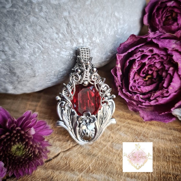 PENDENTIF Cristal rouge Romantique, wire wrapping jewerly, bijou fantaisie fleur, fait main, bijou art deco, bijou baroque,wire wrapped