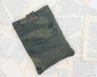 Gerecycleerde boekhoes, militaire boekomslag, groen boek, groene boekomslag, boekomslag, Upcycling boekomslag, medium boekomslag