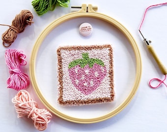 PUNCH NEEDLE Coaster Kit Punch Needle Mug Rug Kit, Retro Strawberry Granny Square DYI Adult Craft Kit Beginner Punch Needle Set Gift Crafter