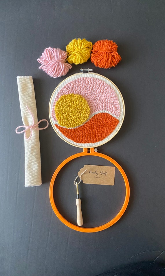 Whole Punching Daisies Punch Needle & Tufting Kit - 5in Hoop