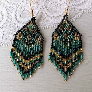 beaded earrings,  emerald gold earrings, long earrings, fringe earrings, boho earrings, seed bead earrings, handmade earrings