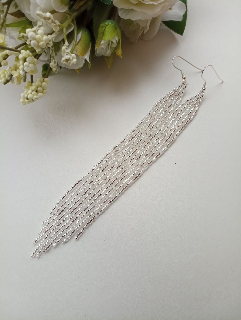pärlörhängen, mycket långa silverörhängen, extra långa örhängen, fransörhängen, bohoörhängen, örhängen med seed bead, handgjorda örhängen bild 3