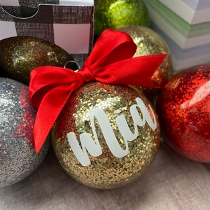 Personalized Ornaments, Custom Ornaments, Family Christmas Ornament, name ornaments, Christmas gifts, Glitter ornaments, Personalized
