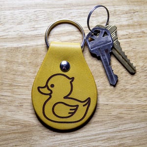 Crazy Cat Badeente – 9 Cm Quietscheente Mit Schlüsselanhänger, Lustiges Geschenk Für Katzenfans