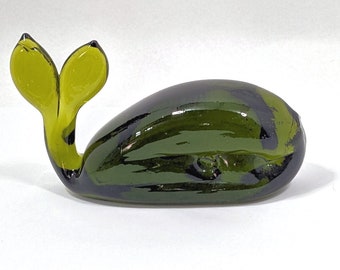 Vintage Pilgrim Art Glass Whale Paperweight Avocado Green