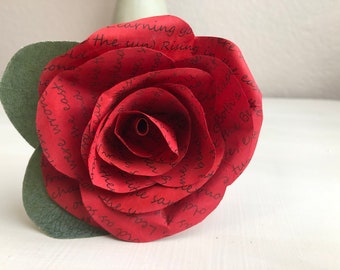 Personalized paper rose • book page rose • centerpiece decor • book page decor • book page decor • paper flower • gift • paper rose • rose