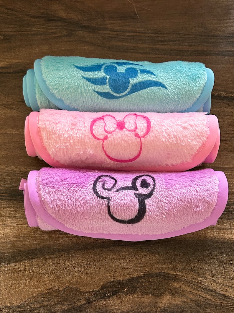 Make-up remover cloth, set of 3, Mickey Minnie, perfect for Disney cruise, fish extender gift, stocking stuffer, Eco-friendly reusable image 1