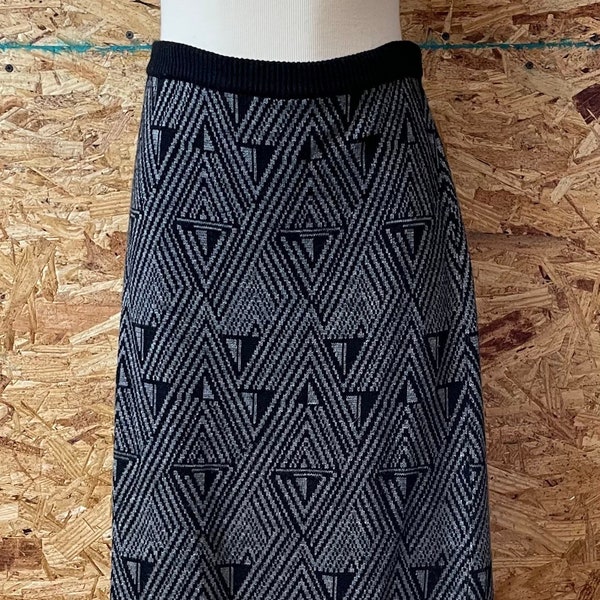 1980’s New Wave Patterned Knit Sweater Skirt size M
