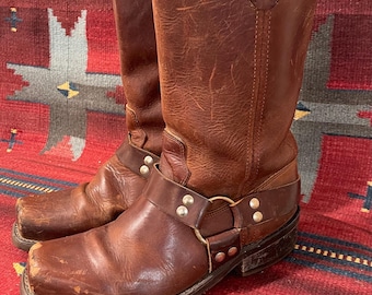 Vintage Brown Leather Broken-In and Distressed Harness Ring Moto Square Toe Boots Mens size 8.5  ( Ladies 10) Great Patina!