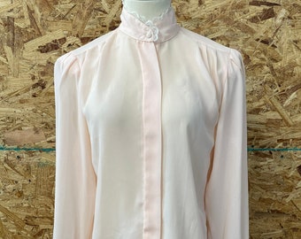 1980’s / 1970’s Peachy Pink Sheer Lace trimmed Blouse size L