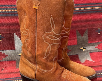 1970’s Levi’s Orange Tab Men&#39;s Vintage Broken-in & Distressed  Suede Cowboy Western Boots size 12 D