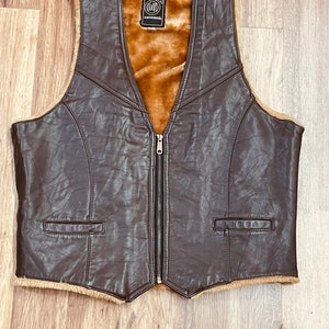 Vintage 1970er Western Vibes Zip-Up dunkelbraune Leder Weste Plüsch gefüttert Größe L