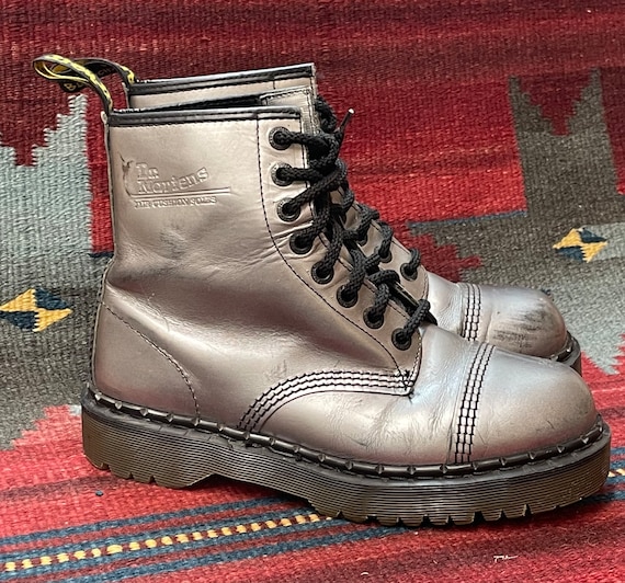 Vintage Silver Cap Toe Dr. Martens Made in England 8 Hole Chunky Sole Boots UK Size 7 US Mens 8 US Ladies Size 9 9.5 Etsy UK