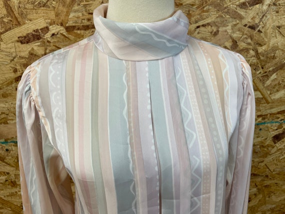 1980’s / 1970’s Pastel Striped Relaxed Fit Silky … - image 2
