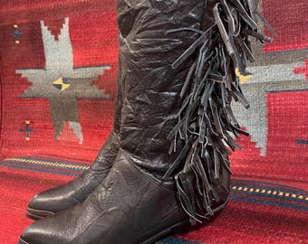 1980’s Vintage Fringed Black crinkled textured Leather Bootalinos Silver Tip Boots Ladies size 7.5