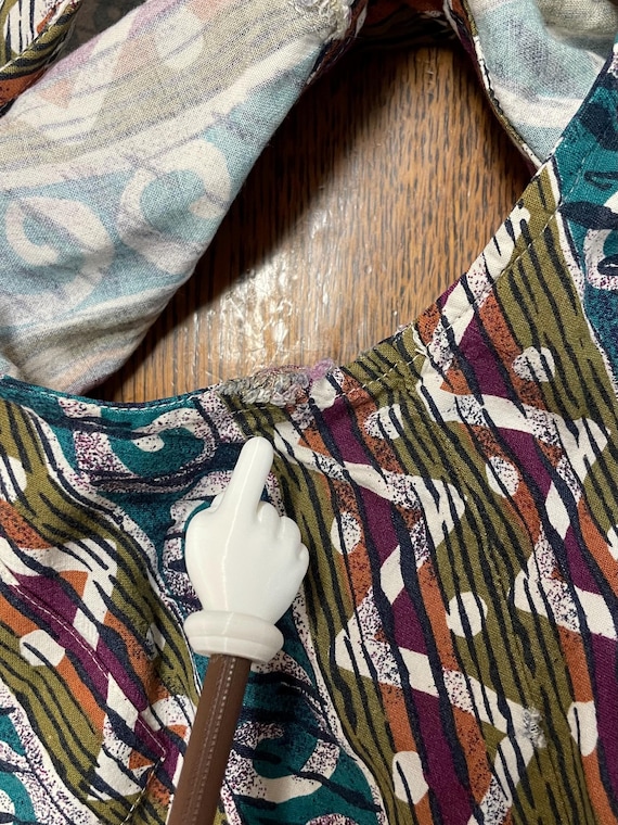 1980’s/ 1990’s  Button-Down patterned Sleeveless … - image 10