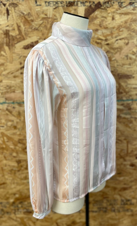 1980’s / 1970’s Pastel Striped Relaxed Fit Silky … - image 4