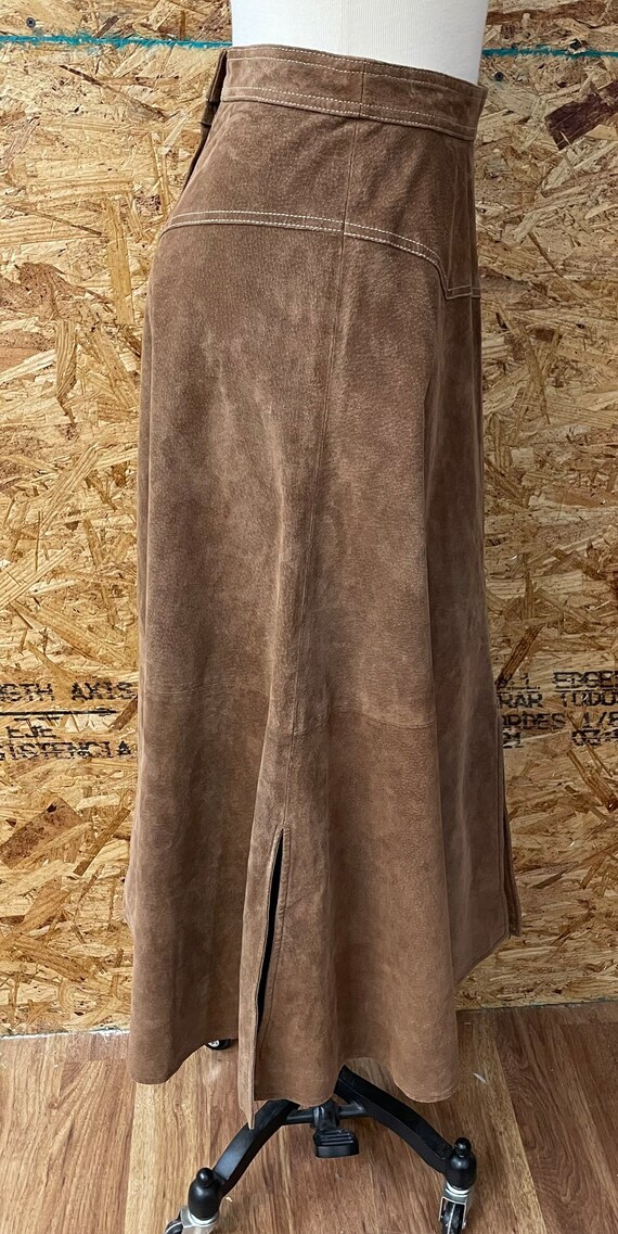 1980’s Vintage Brown Suede Western Vibes Full Ski… - image 3