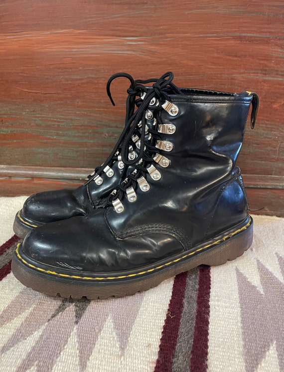 mens dr martens size 10