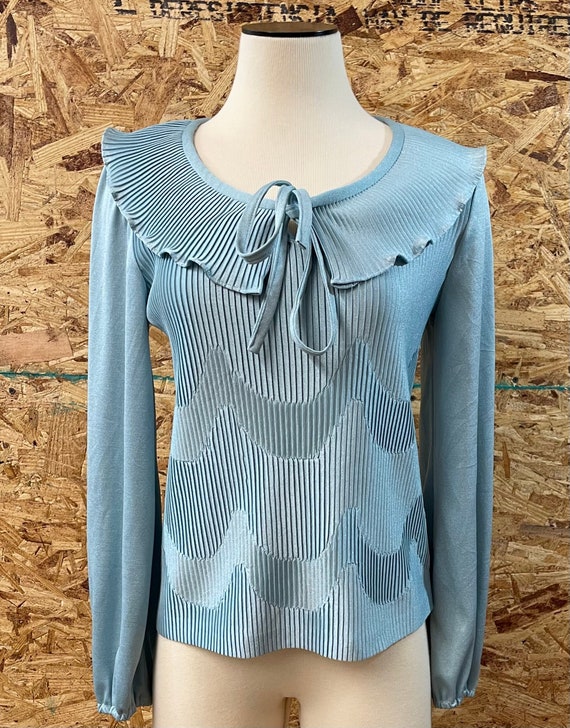 1970’s Sea Foam Light Blue Pleated Lampshade Style pu… Gem