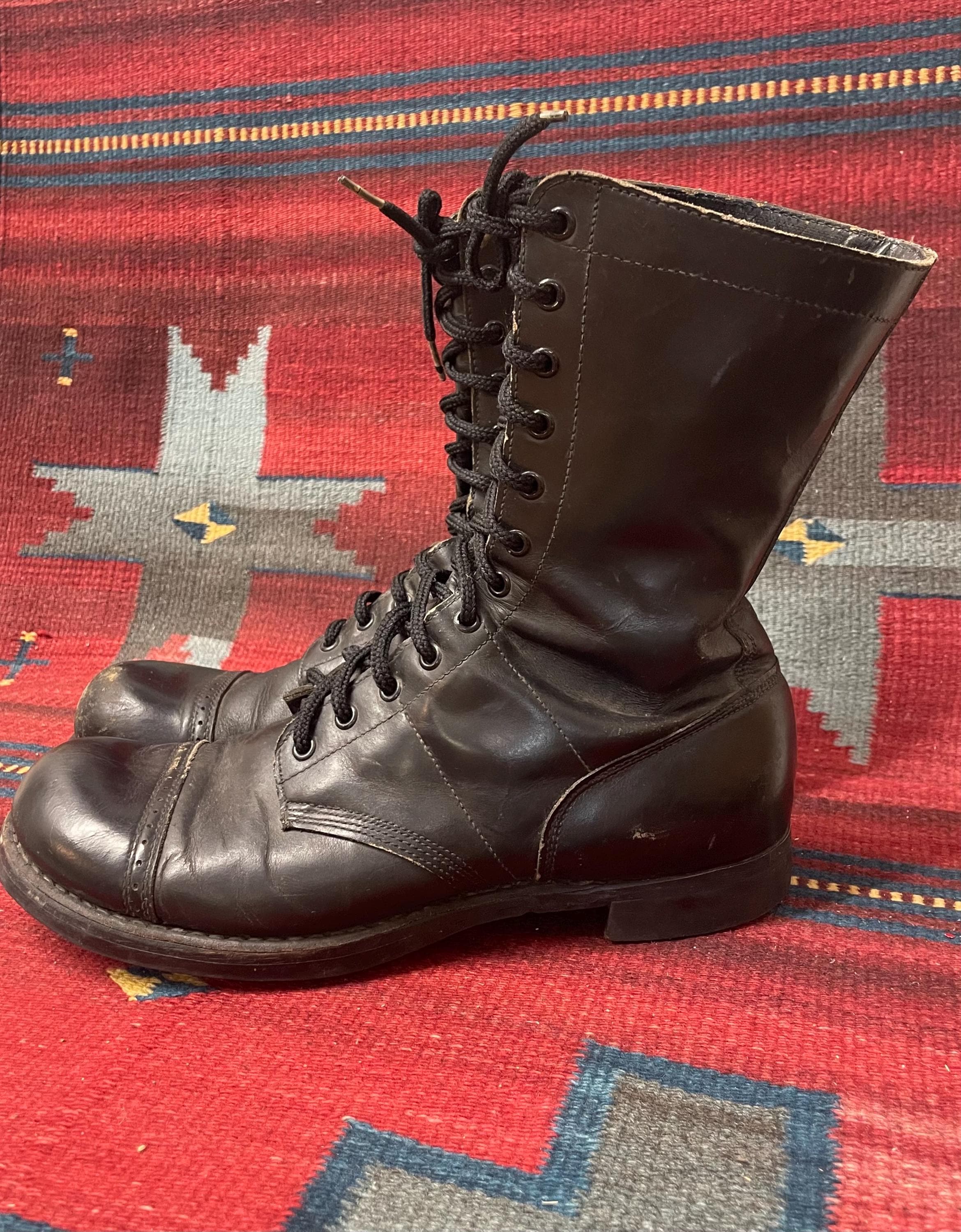 1960年代のメンズ12ホールベトナム戦争時代のコーコランブラックレザー