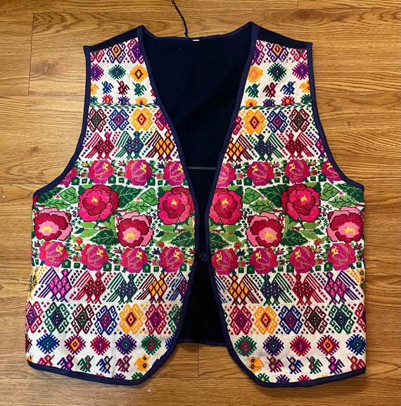 Beautiful colorful Vintage 1980's Mexican Embroide