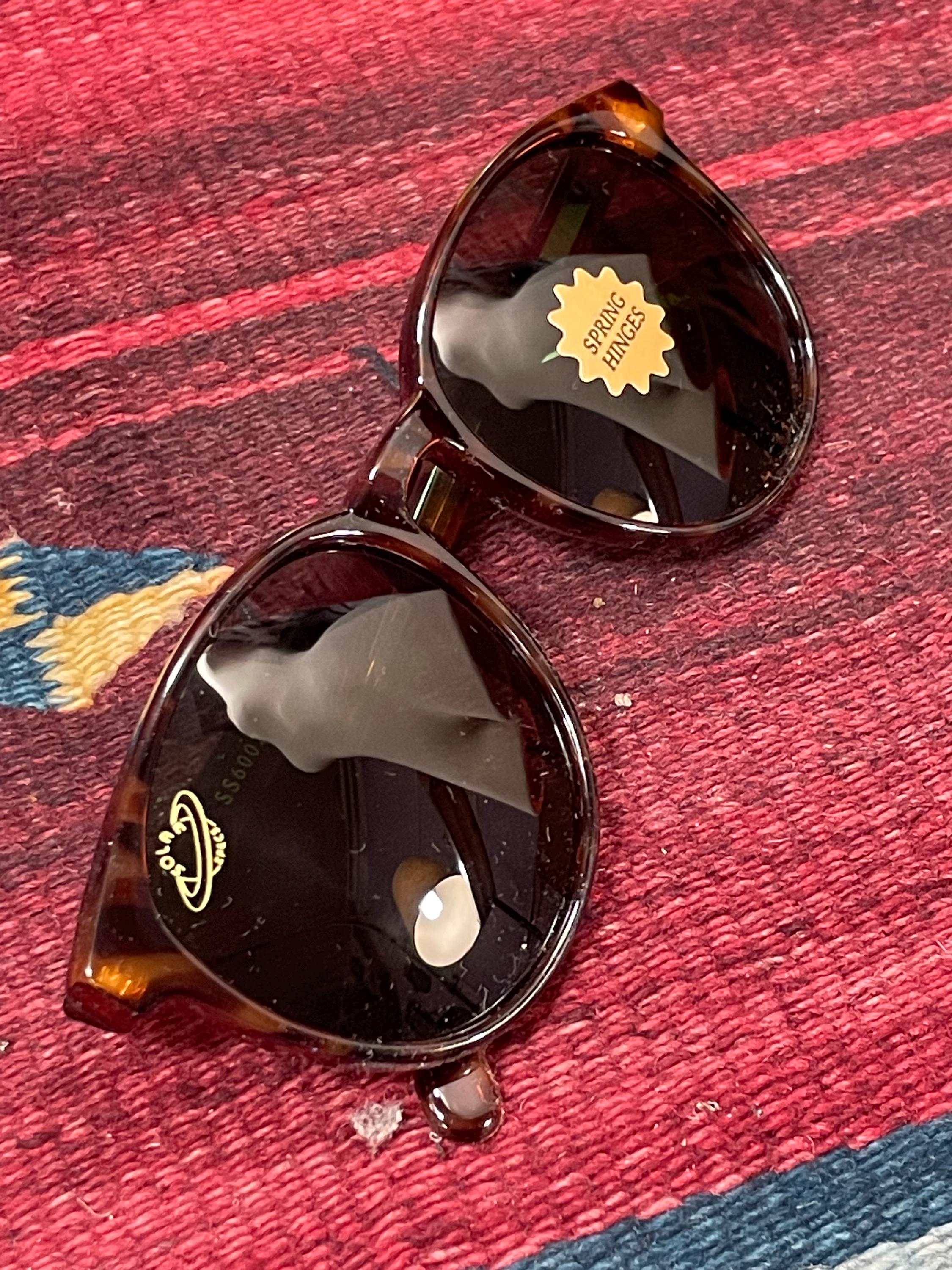 RARE – la prairie Sunglasses – Never Worn! À Tout Jamais Sunglasses – Lunetterie Générale main image 2