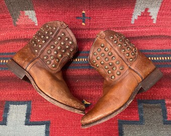 Vintage Frye Antique Bronze Studded Brown Leather Western Cowgirl