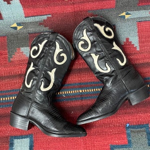 Ladies Vintage 2-tone Black & White Cowgirl Western Boots size 6 Made In USA