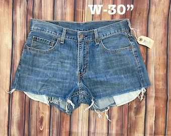 Vintage Levi's Cut Offs Denim SHORTS rozmiar zmierzony szerokość-30 cali 2 cale wewnętrzny szew niski stan