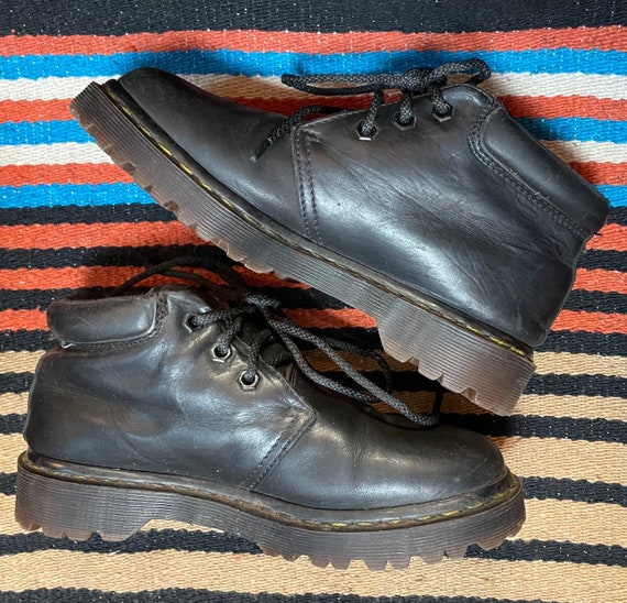 Vintage Dr. Martens Made in England Lace Up Booti… - image 2