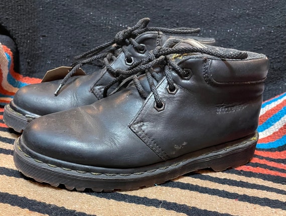 Vintage Dr. Martens Made in England Lace Up Booti… - image 3